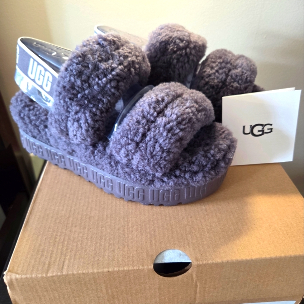 UGG Fluffita Gray Sandals